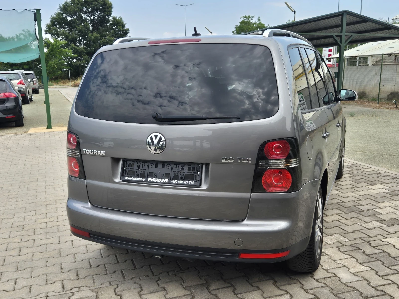 VW Touran 2.0TDI 140к.с - изображение 8