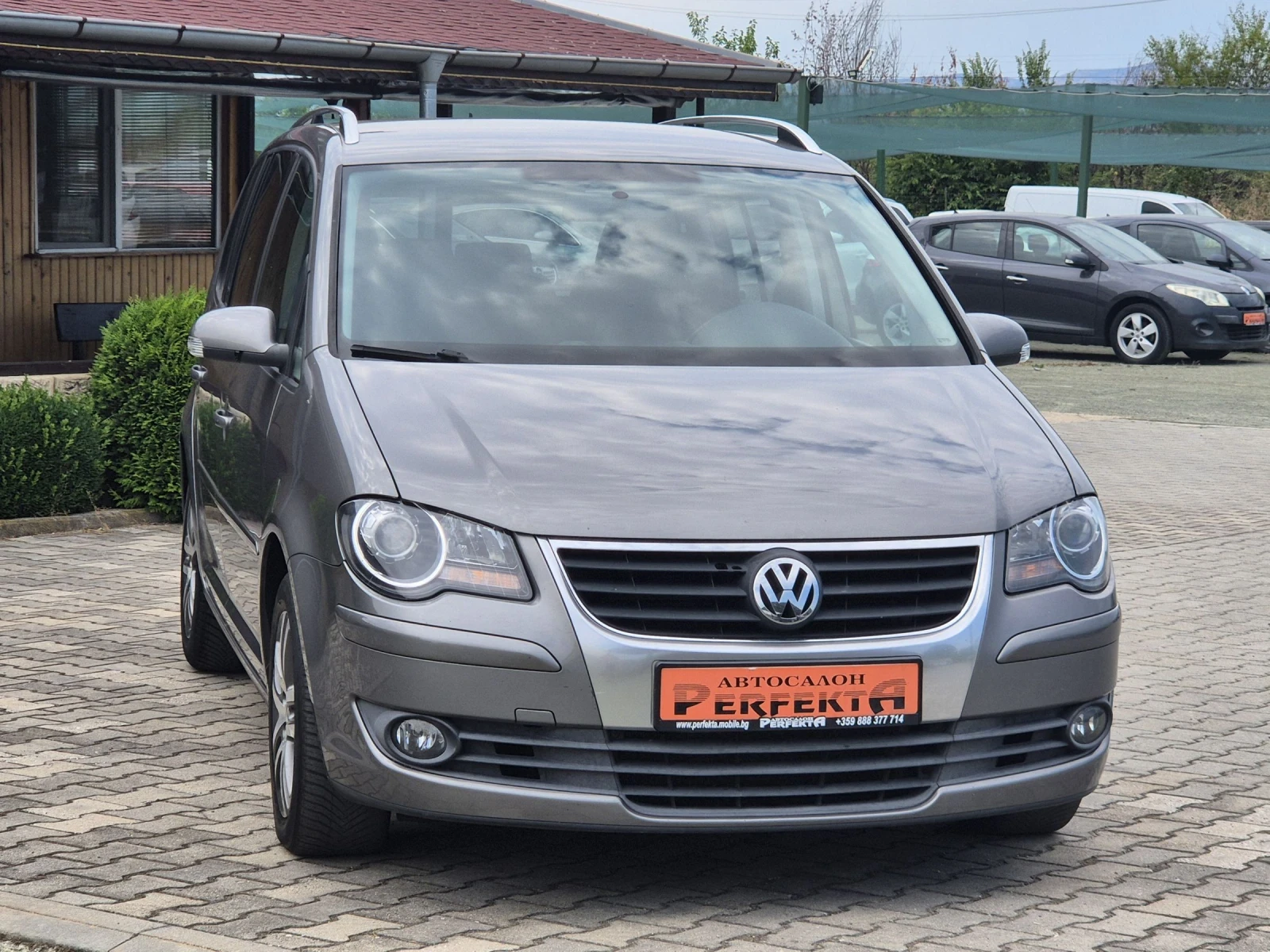 VW Touran 2.0TDI 140к.с - изображение 4