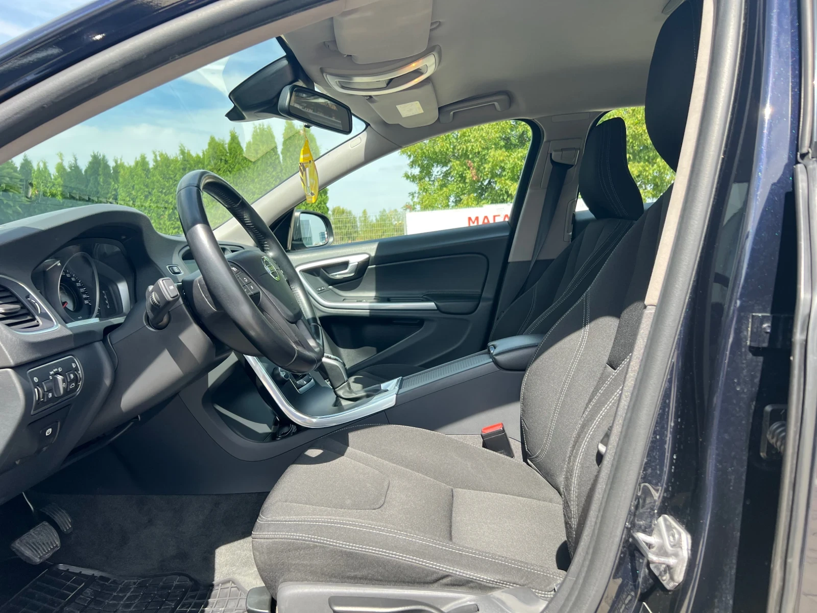 Volvo V60 2.0 D3 Avtomat Navi - изображение 10