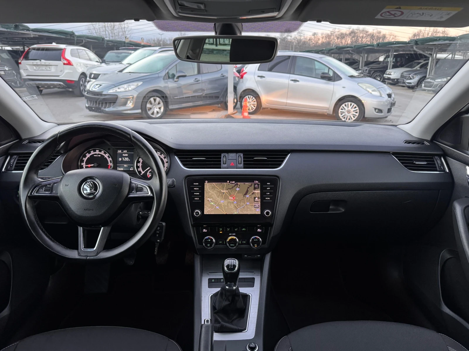 Skoda Octavia 1.6TDI ������ | Mobile.bg � ����������� 12