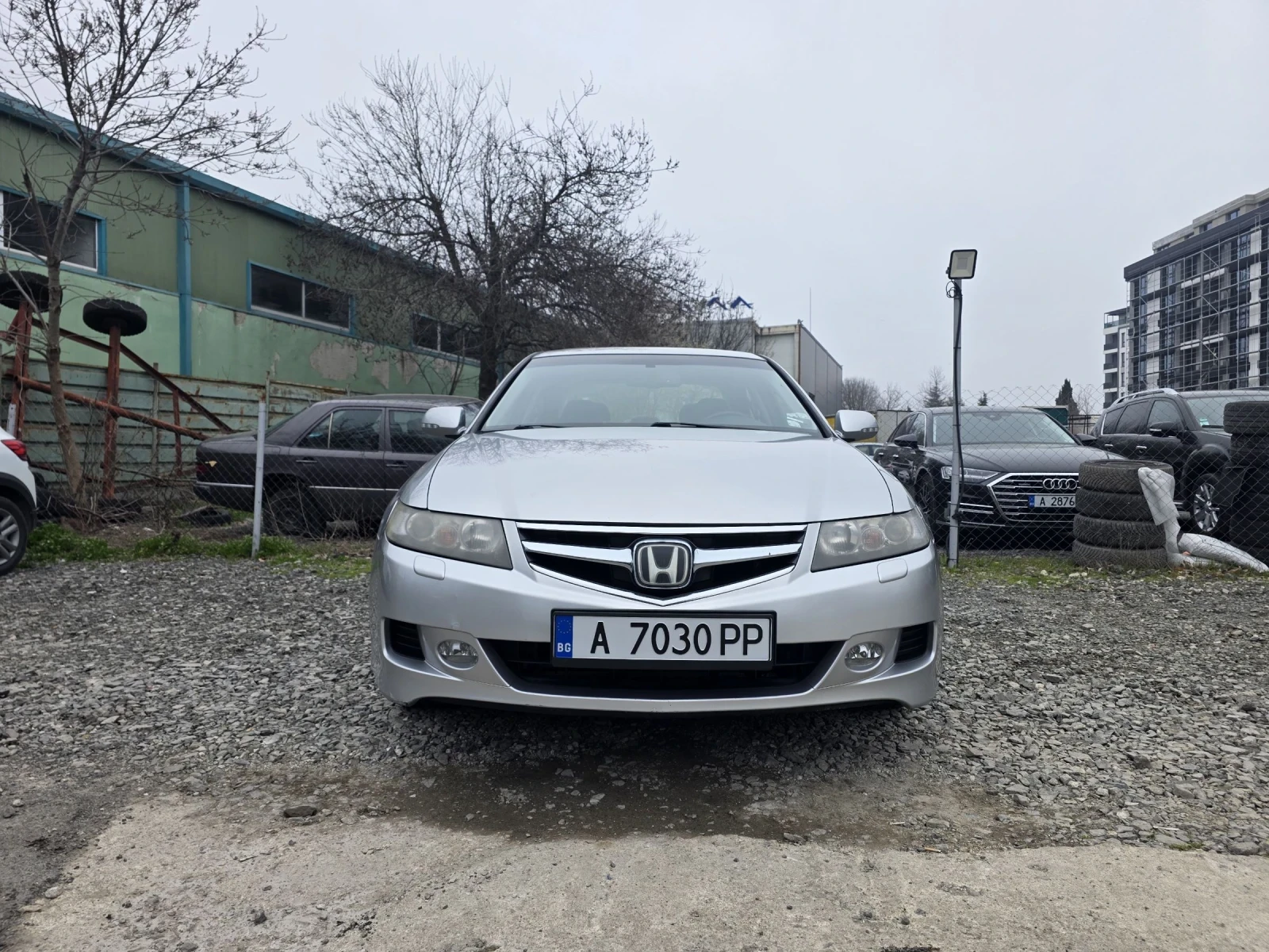 Honda Accord 2.4 V-TEC DISTRONIC, снимка 2 - Автомобили и джипове - 53997506