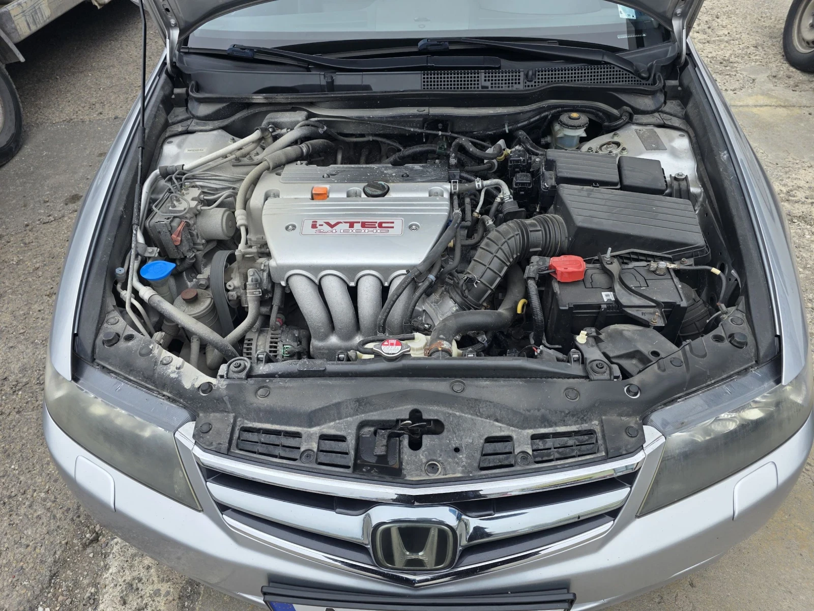 Honda Accord 2.4 V-TEC DISTRONIC, снимка 12 - Автомобили и джипове - 53997506