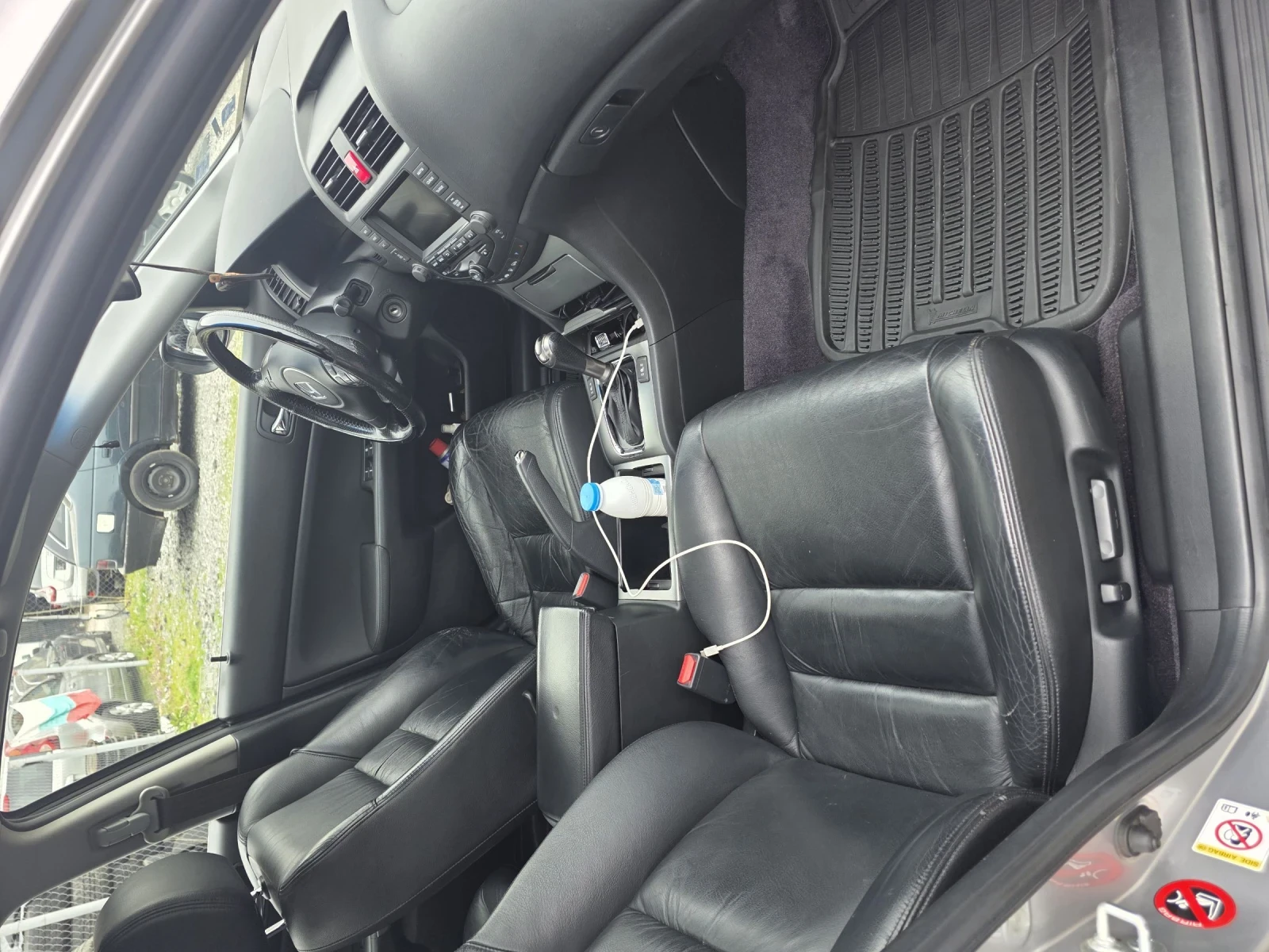 Honda Accord 2.4 V-TEC DISTRONIC, снимка 8 - Автомобили и джипове - 53997506