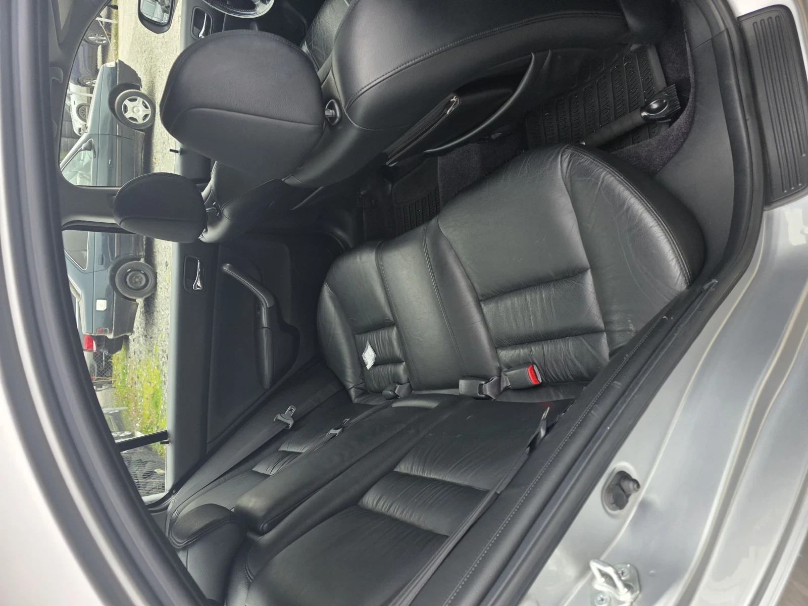 Honda Accord 2.4 V-TEC DISTRONIC, снимка 7 - Автомобили и джипове - 53997506