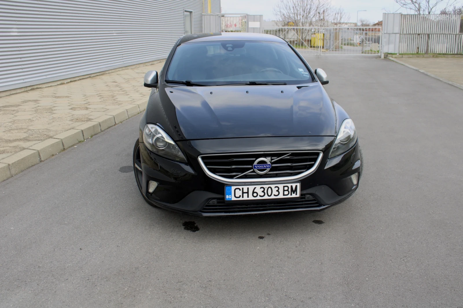 Volvo V40, снимка 2 - Автомобили и джипове - 54184923