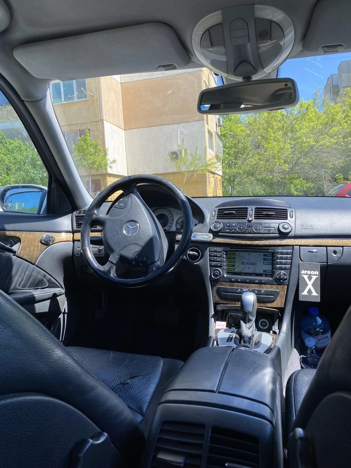 Mercedes-Benz E 220, снимка 5 - Автомобили и джипове - 54329649