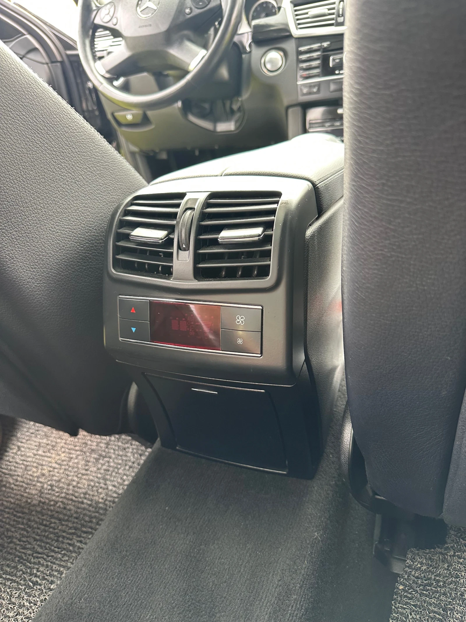 Mercedes-Benz E 350, снимка 13 - Автомобили и джипове - 54371581
