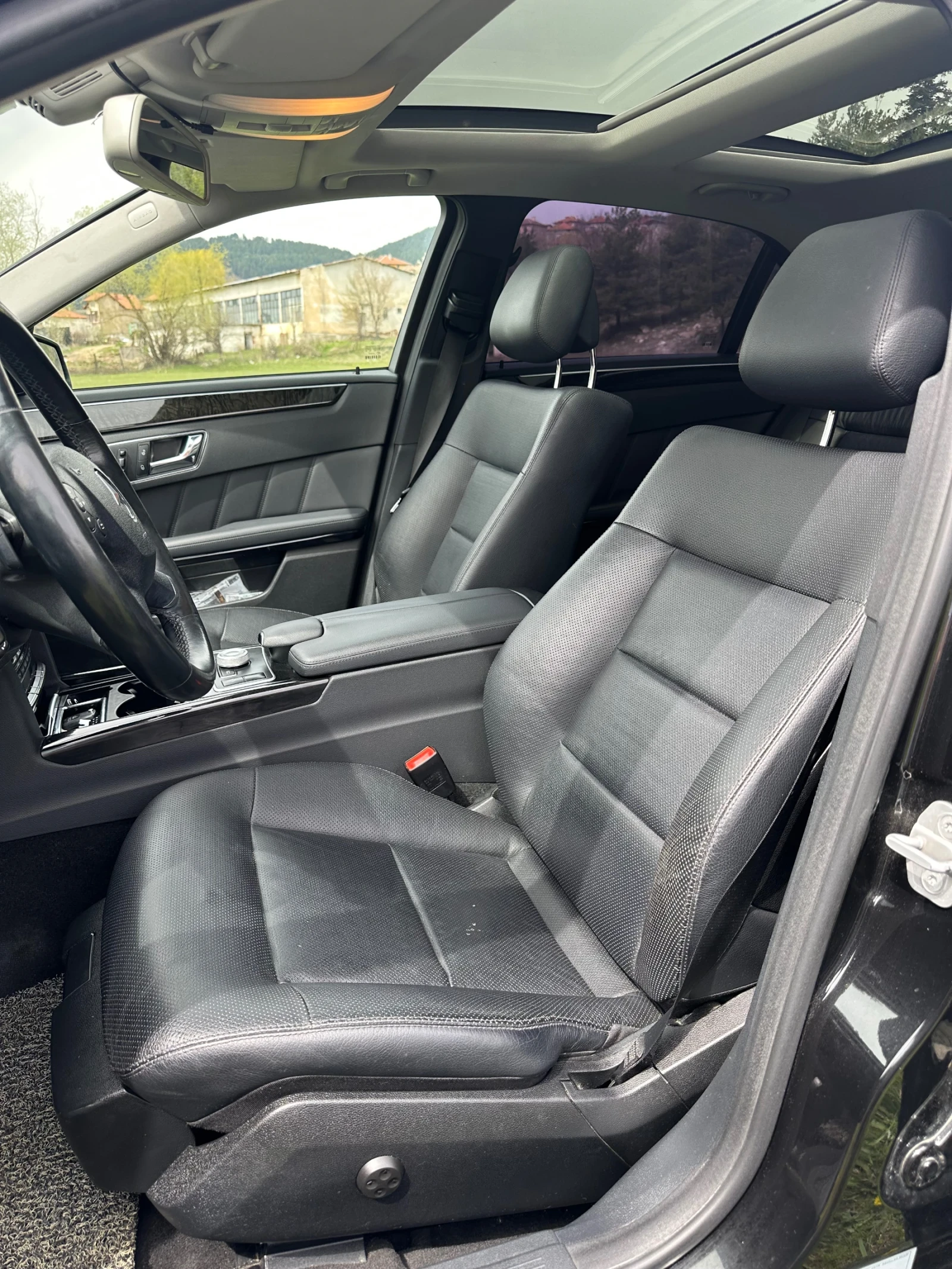 Mercedes-Benz E 350, снимка 9 - Автомобили и джипове - 54371581