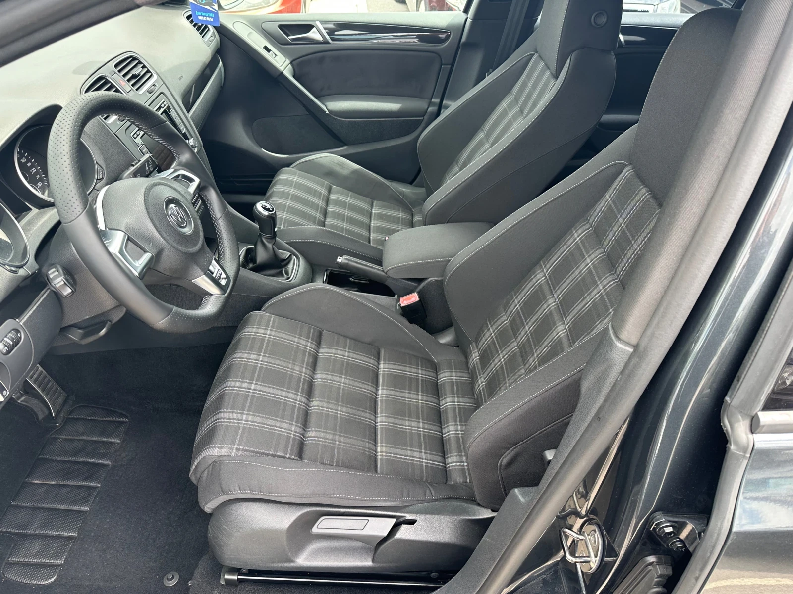 VW Golf 2.0 TDI GTD, снимка 10 - Автомобили и джипове - 54562792