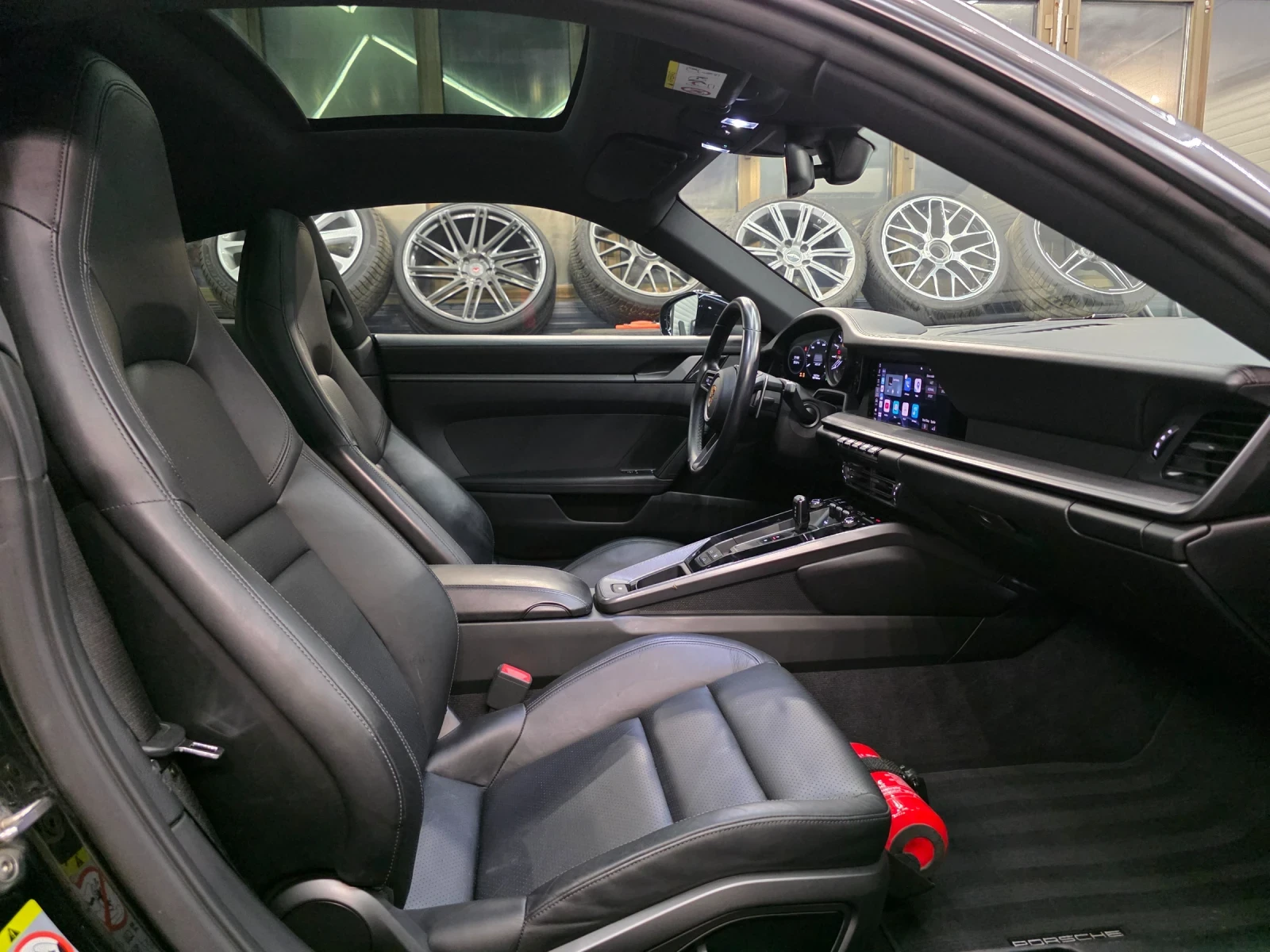 Porsche Carrera 992 Carrera 4S PDK, снимка 14 - Автомобили и джипове - 54933703