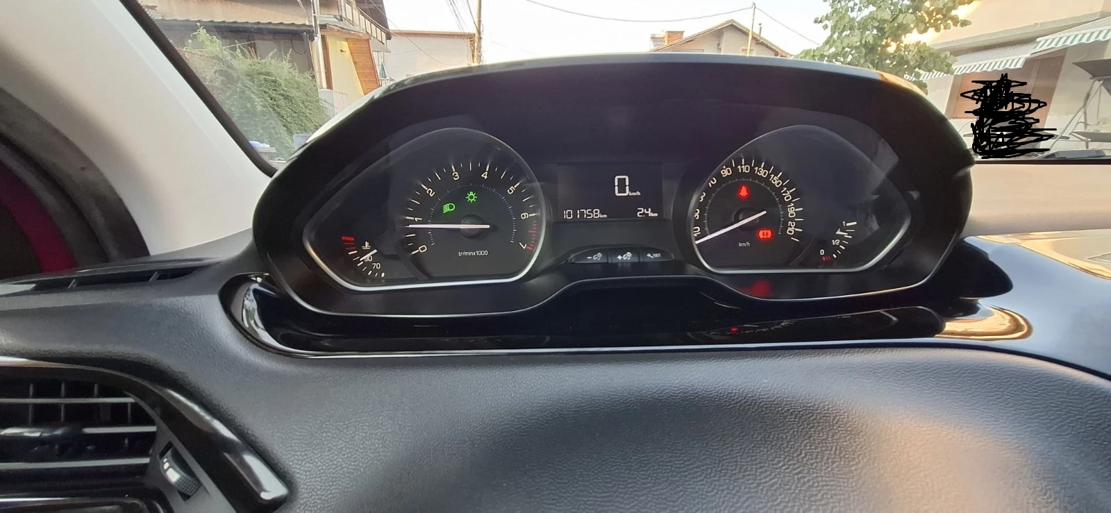 Peugeot 208 1.2, снимка 7 - Автомобили и джипове - 55648038
