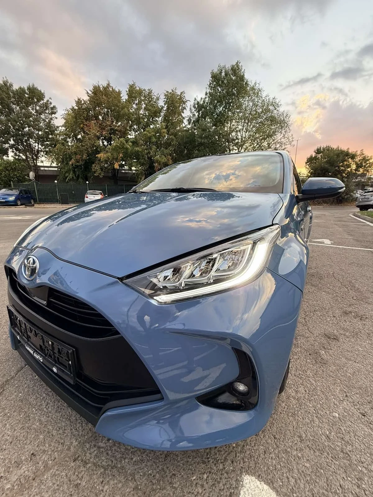 Toyota Yaris HYBRID FULL LED HSD, снимка 15 - Автомобили и джипове - 55849539