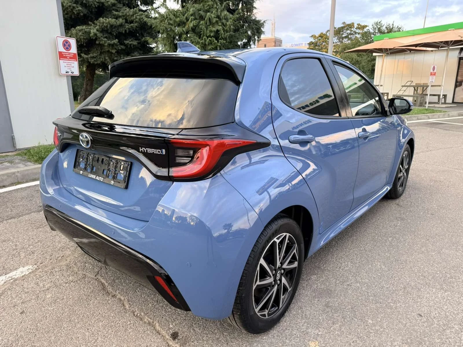 Toyota Yaris HYBRID FULL LED HSD, снимка 3 - Автомобили и джипове - 55849539