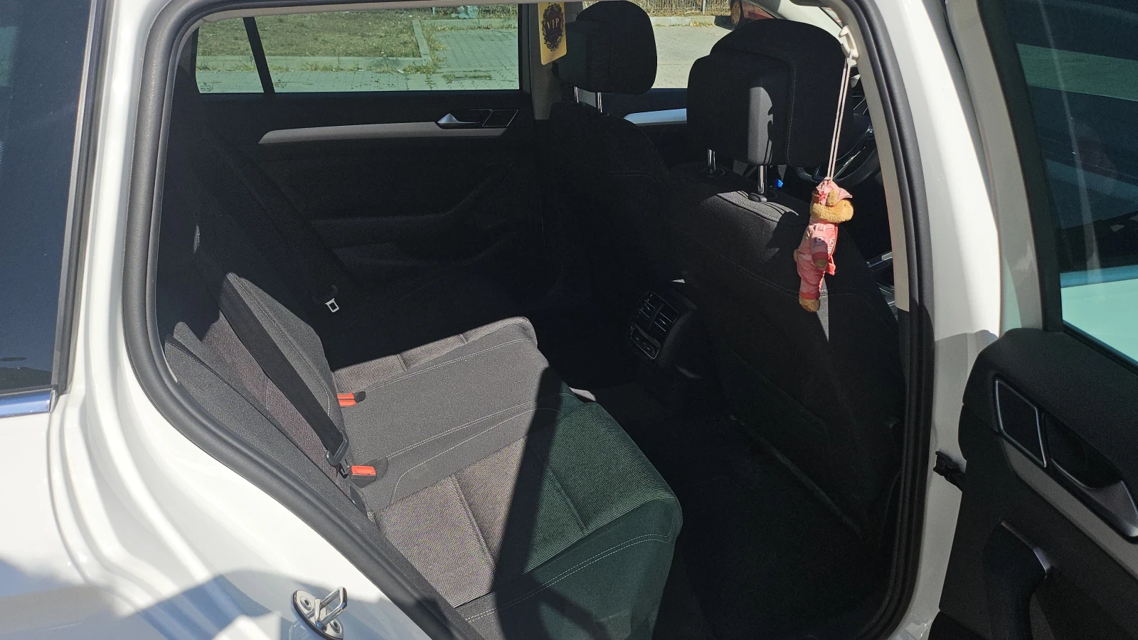 VW Passat, снимка 11 - Автомобили и джипове - 55958759