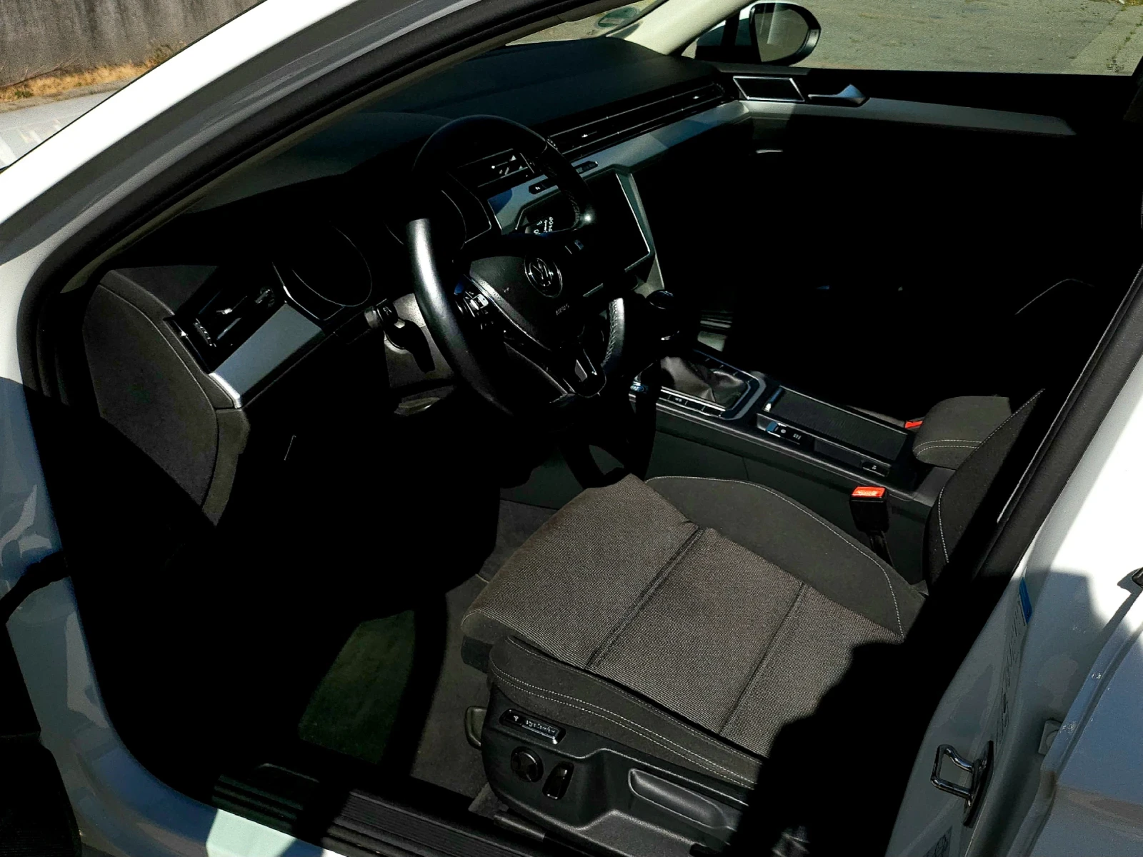 VW Passat, снимка 12 - Автомобили и джипове - 55958759