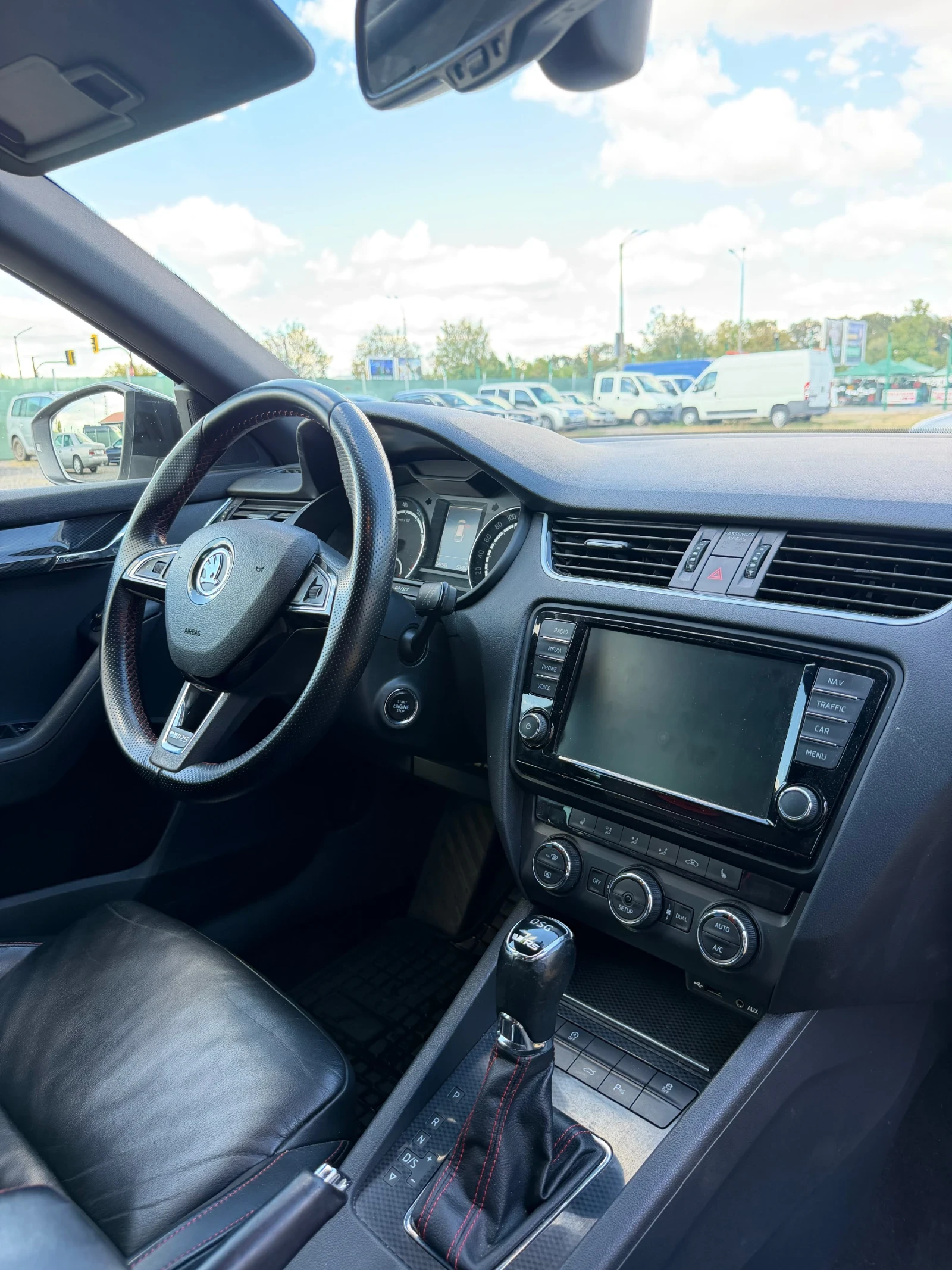 Skoda Octavia VRS/Challenge/2.0TSi/Keyless, снимка 8 - Автомобили и джипове - 56248997