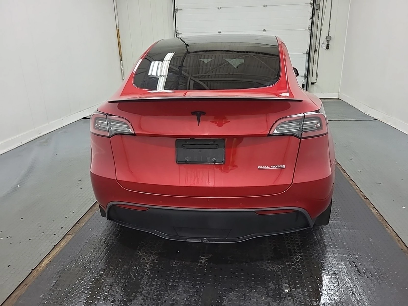 Tesla Model Y Awd Performance ���������� ���� �� �������� | Mobile.bg � ����������� 4