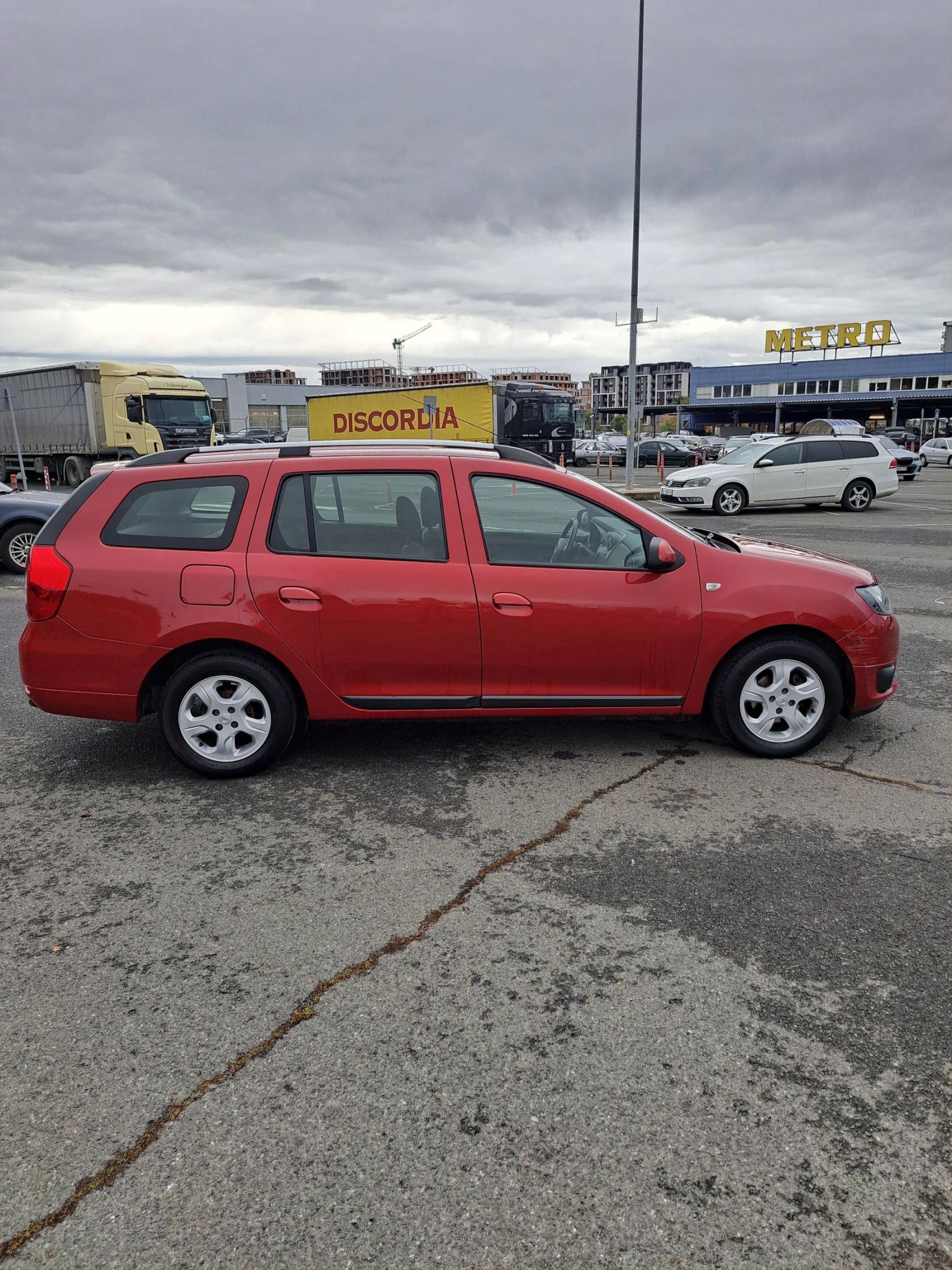 Dacia Logan 1.5 dci, снимка 6 - Автомобили и джипове - 56728076