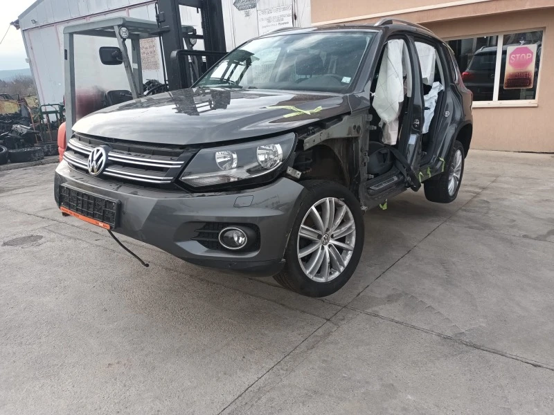 VW Tiguan 2.0d части , снимка 5 - Автомобили и джипове - 15405796