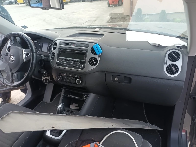 VW Tiguan 2.0d части , снимка 9 - Автомобили и джипове - 15405796