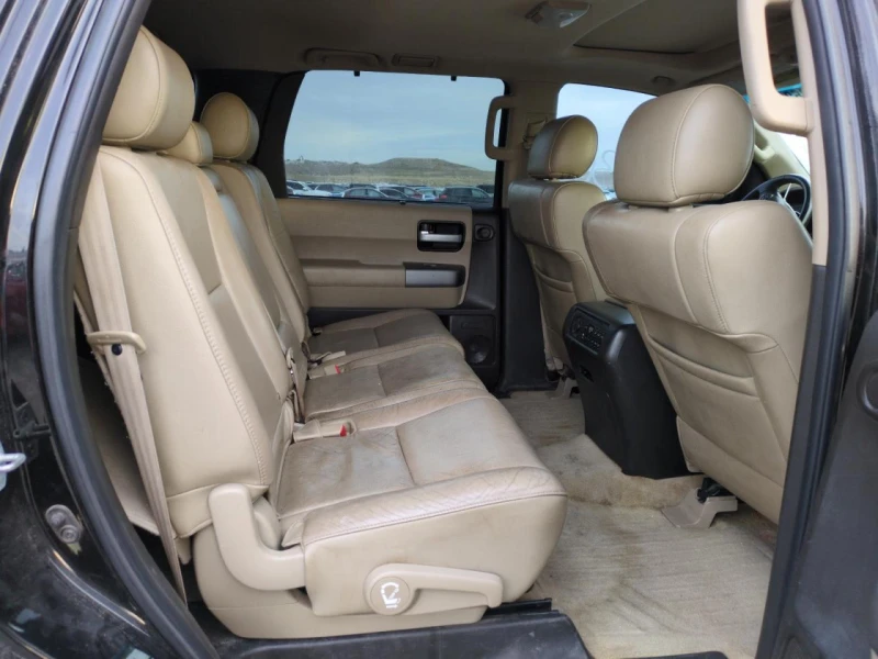 Toyota Sequoia 5.7* Подгрев* JBL* Кожа* Перфектна на газ* , снимка 10 - Автомобили и джипове - 49045233