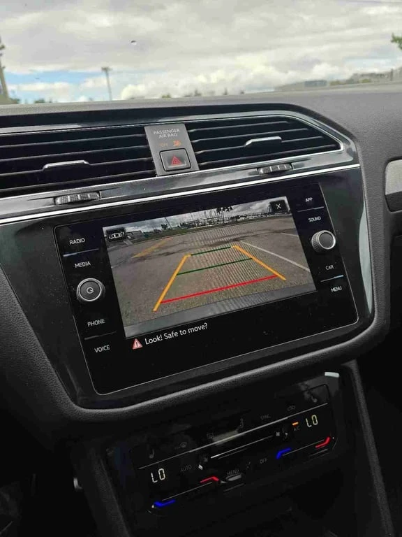 VW Tiguan * Comfortline R Line Black Edition * CARFAX * БЕЗ  - изображение 7