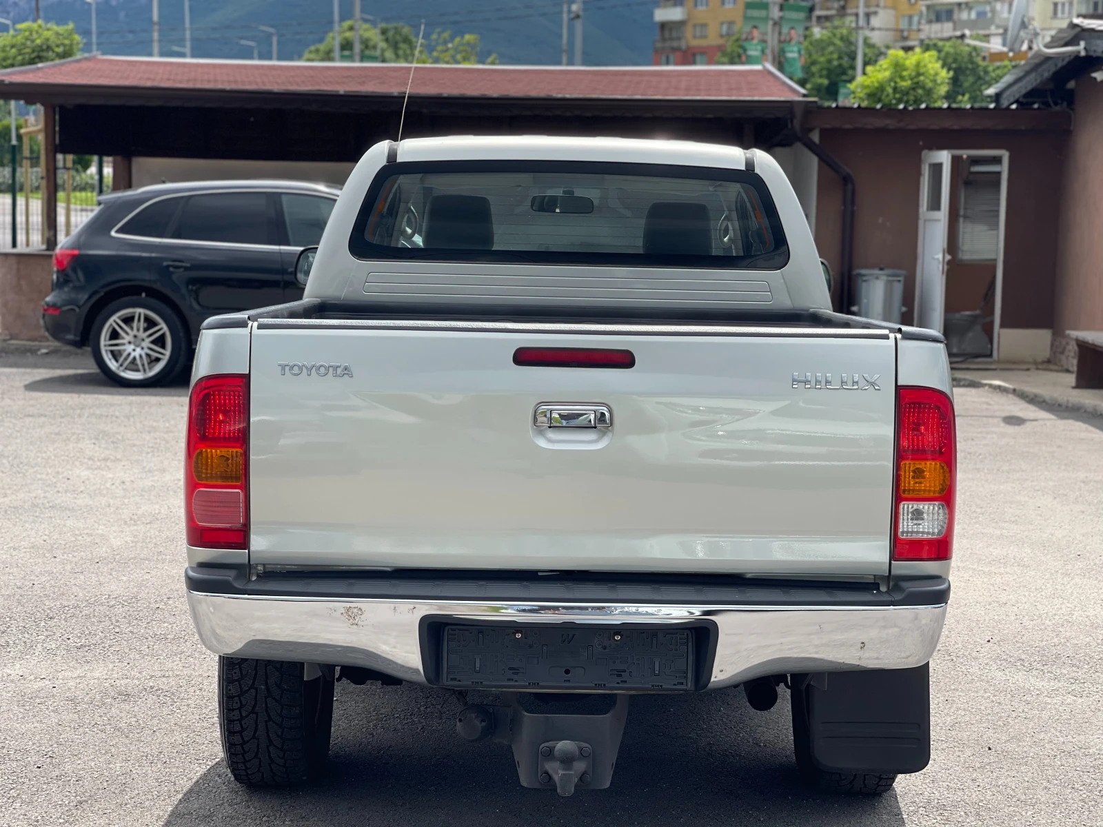 Toyota Hilux 2.5D-4D 4x4 Extra Cab - изображение 4
