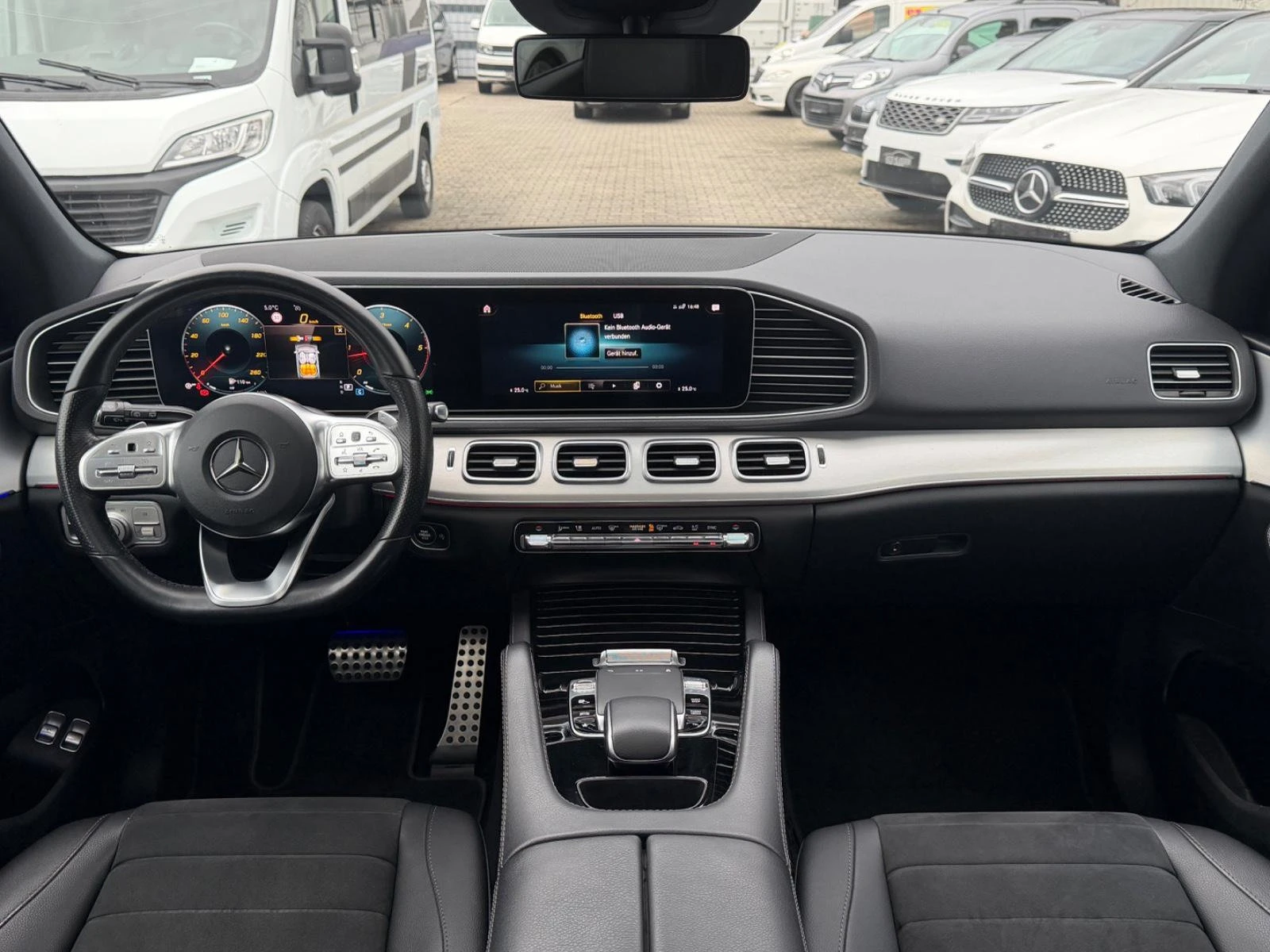Mercedes-Benz GLE 400 d/4MATIC/330HP/AMG/PANO/BURM/AHK/360/LED/956g, снимка 8 - Автомобили и джипове - 53911963