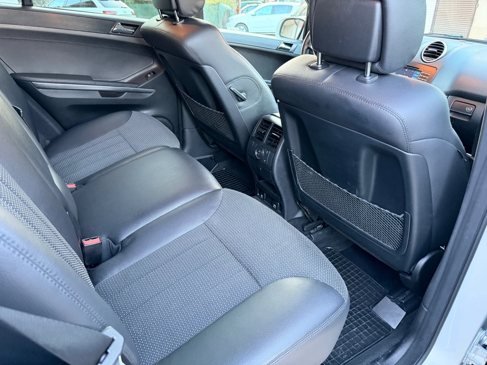 Mercedes-Benz ML 320, снимка 10 - Автомобили и джипове - 54141446