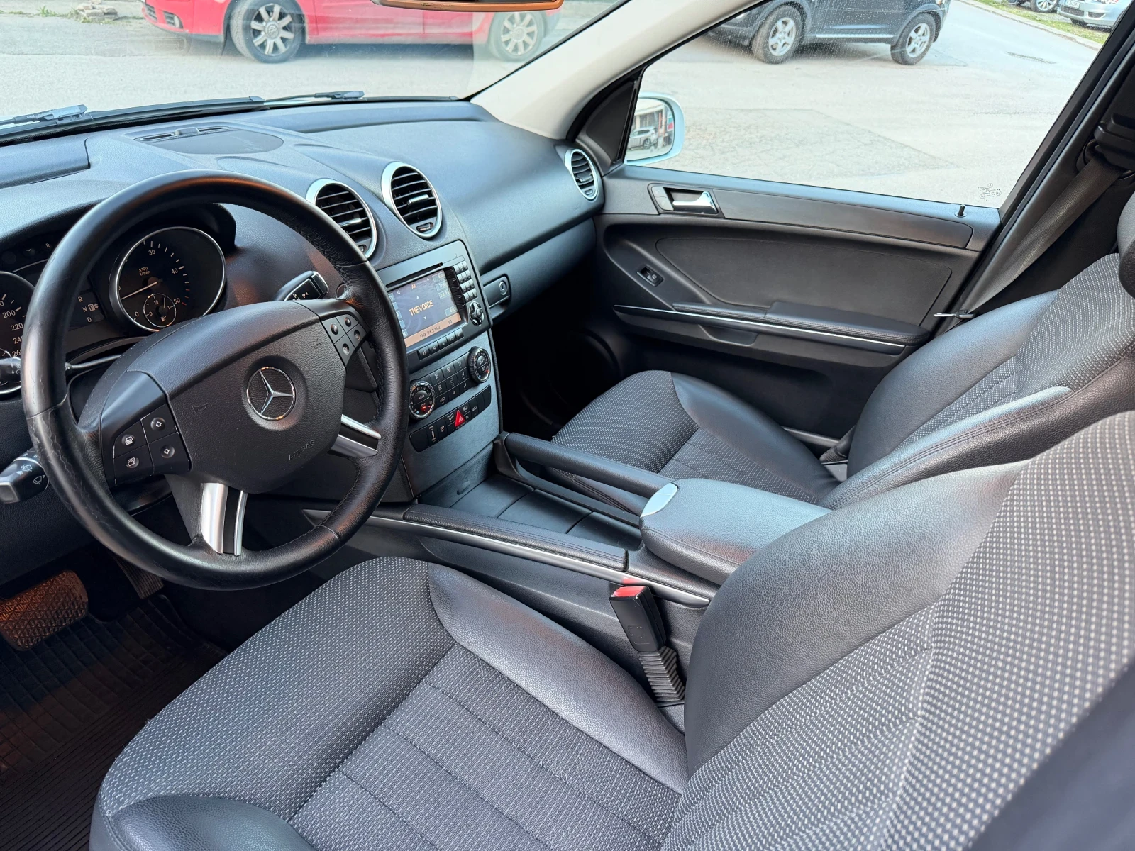 Mercedes-Benz ML 320, снимка 8 - Автомобили и джипове - 54141446