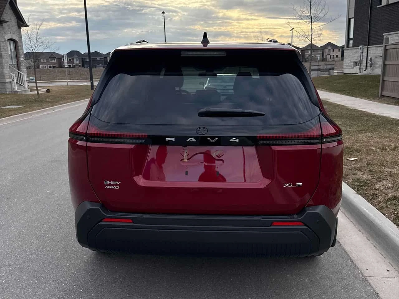 Toyota Rav4 * XLE AWD * CARFAX * ДИСТРОНИК * ПОДГРЕВИ* KEYLESS, снимка 4 - Автомобили и джипове - 54148173