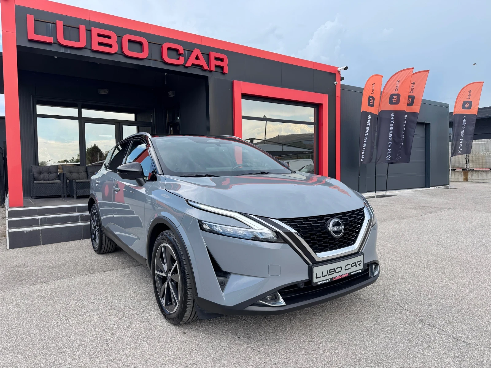 Nissan Qashqai TECNA* HEAD UP* BLIND SPOT* PANO* 360cam* КАТО НОВ