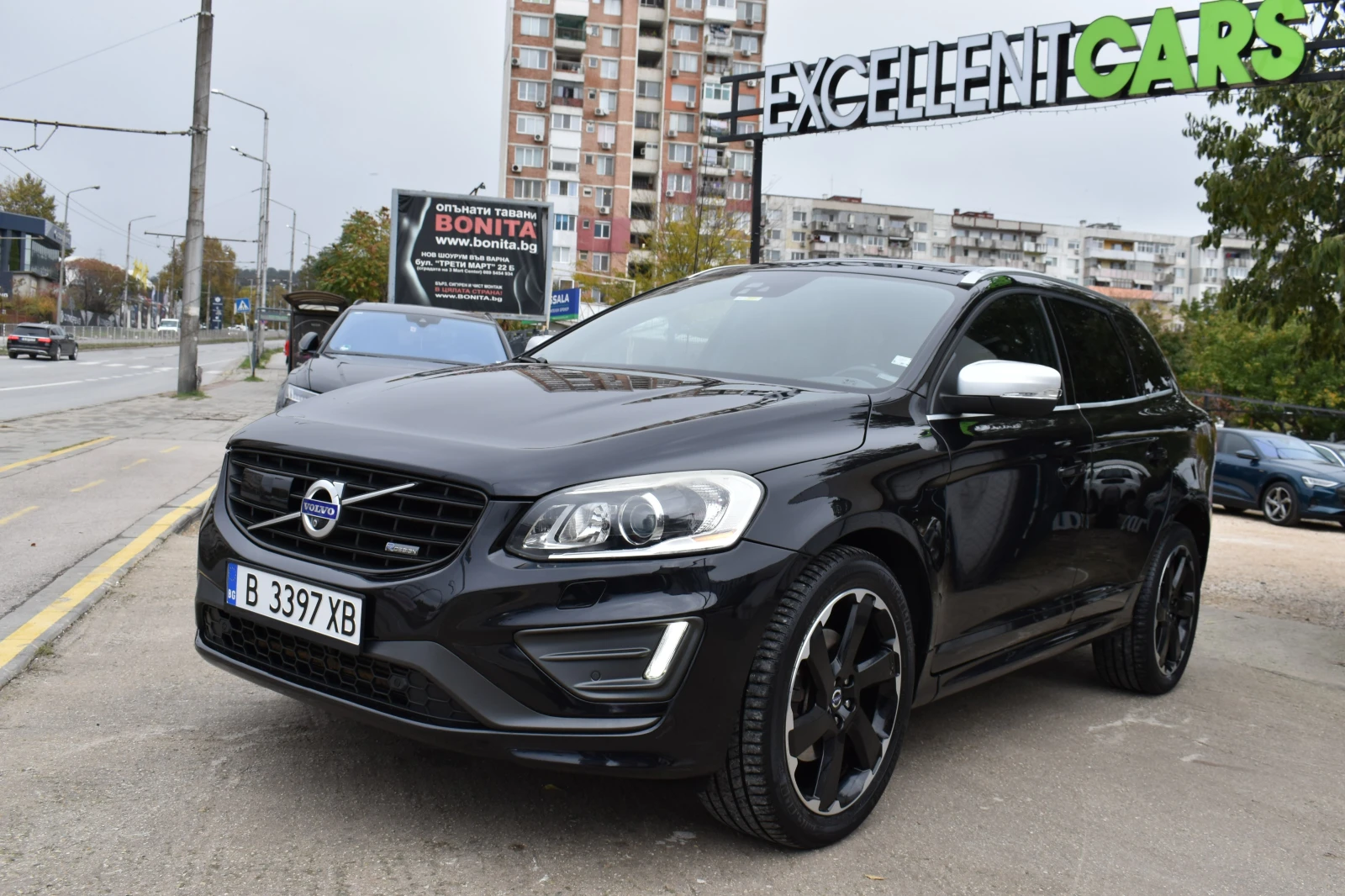 Volvo XC60 2.5T* 360CAM* ПАНОРАМА* LED* R-DESIGN