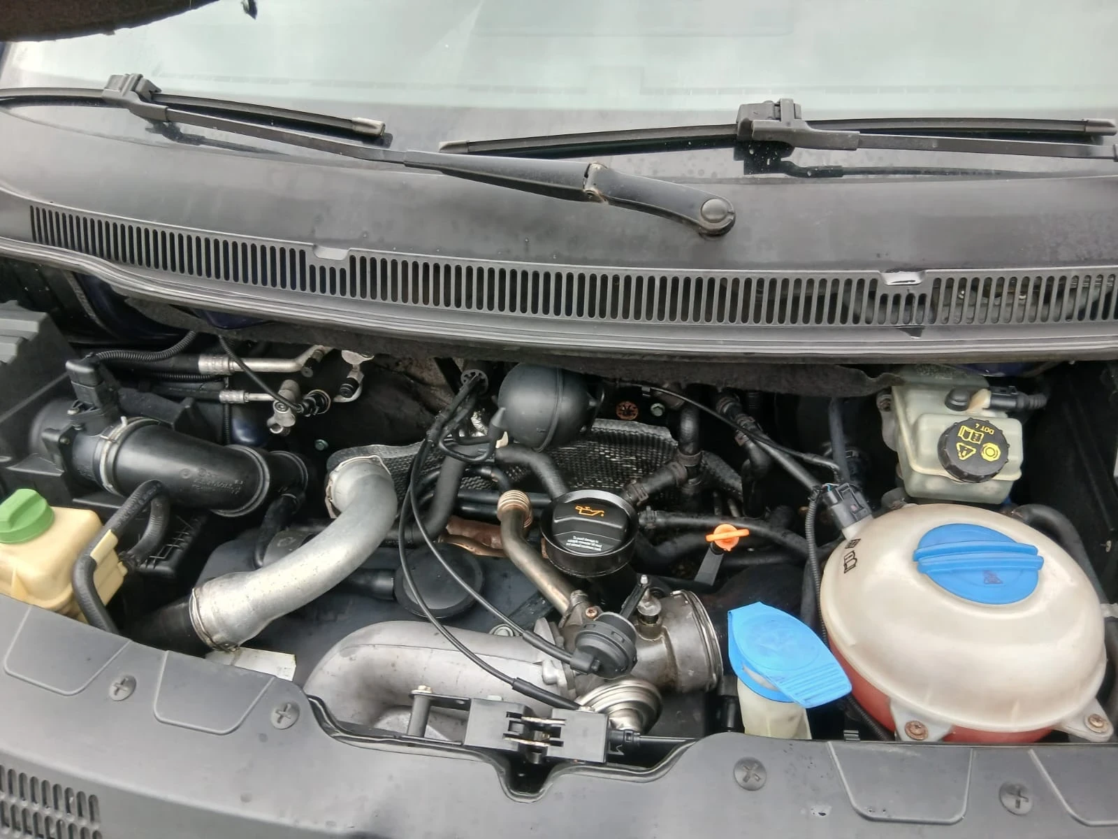 VW T5 Multivan 2.5Navi, снимка 11 - Бусове и автобуси - 53898547