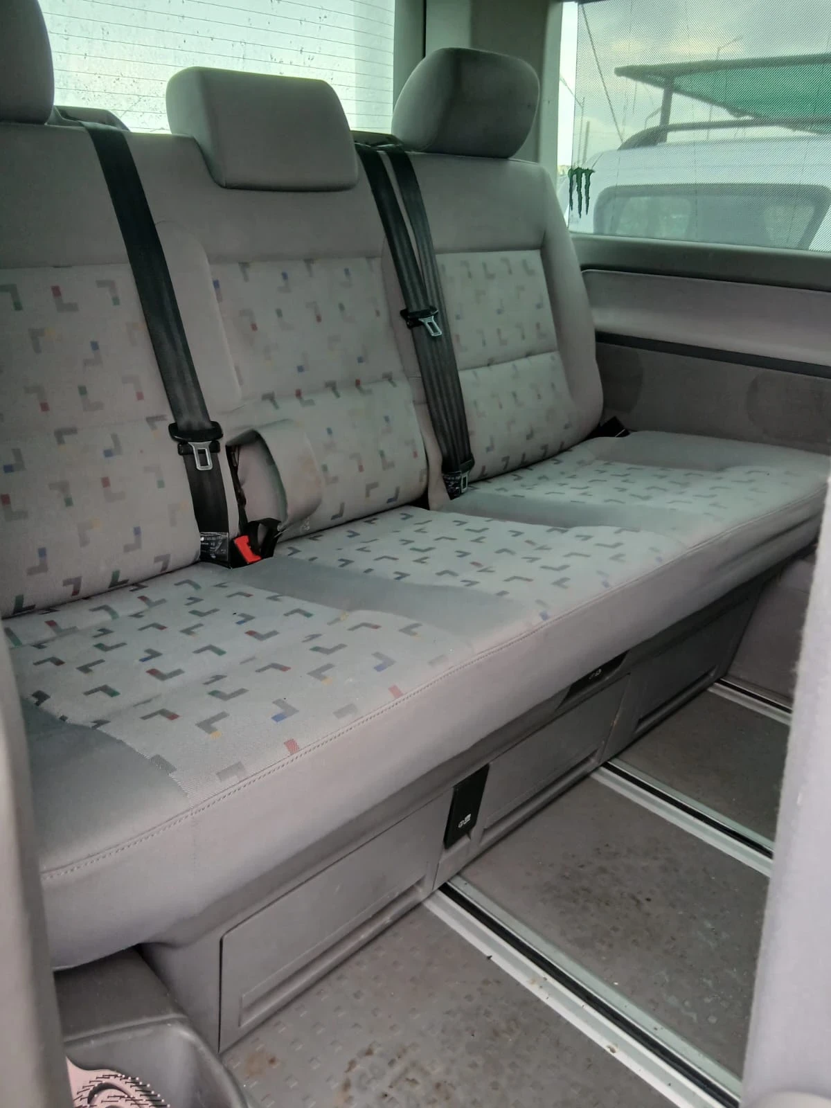 VW T5 Multivan 2.5Navi, снимка 6 - Бусове и автобуси - 53898547