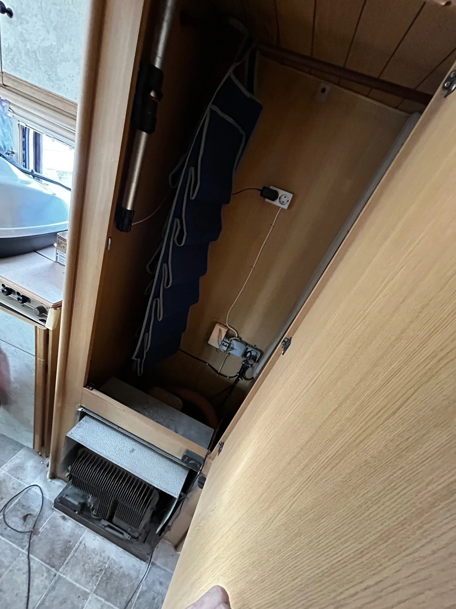 Кемпер Peugeot, снимка 8 - Каравани и кемпери - 53704721