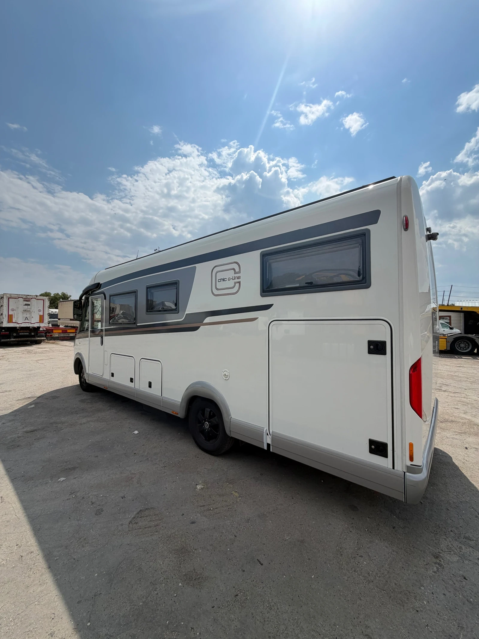 Кемпер Carthago Mercedes C - line, снимка 5 - Каравани и кемпери - 55494460