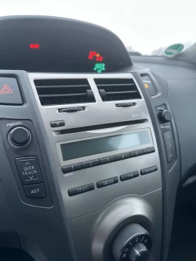 Toyota Yaris 1.0, снимка 16
