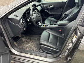 Mercedes-Benz CLA 250 CARFAX /Кожа/Нави/Подгрев/Гуми+ Джанти /Клип, снимка 6