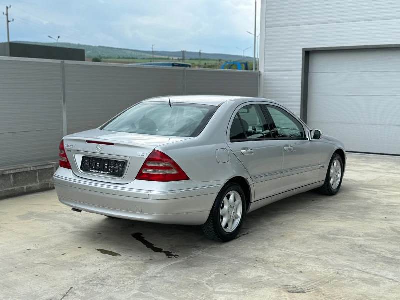 Mercedes-Benz C 220 2.2 CDi Avtomat TOP !, снимка 5 - Автомобили и джипове - 46353860