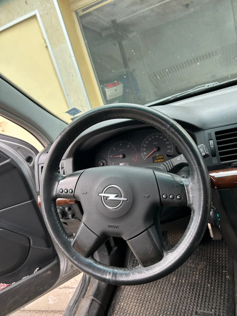 Opel Vectra 2.2dti, снимка 5 - Автомобили и джипове - 47272587