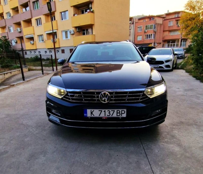 VW Passat R Line, снимка 1 - Автомобили и джипове - 47666926