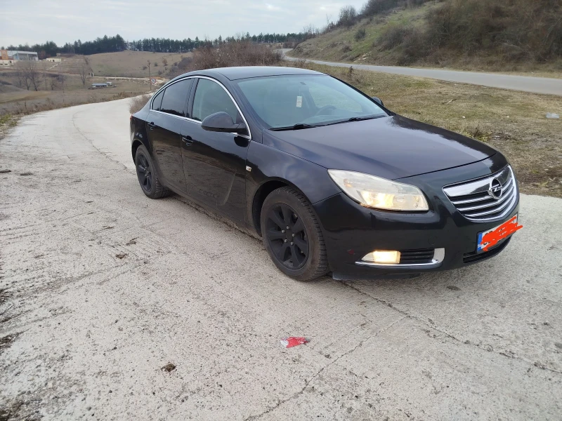 Opel Insignia, снимка 1 - Автомобили и джипове - 48694611