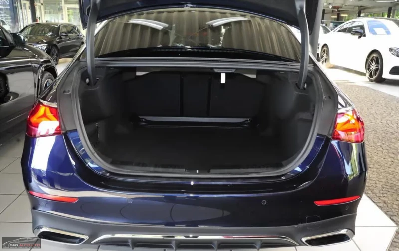 Mercedes-Benz E 220 d/AMG/220HP/CAM/DISTR/LED/KLESS/ACC/CARPLAY/807f, снимка 6 - Автомобили и джипове - 51845701