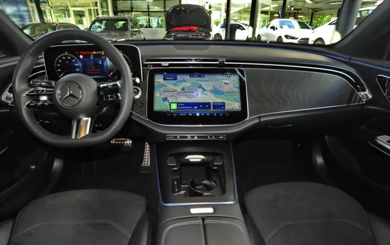 Mercedes-Benz E 220 d/AMG/220HP/CAM/DISTR/LED/KLESS/ACC/CARPLAY/807f, снимка 8 - Автомобили и джипове - 51845701