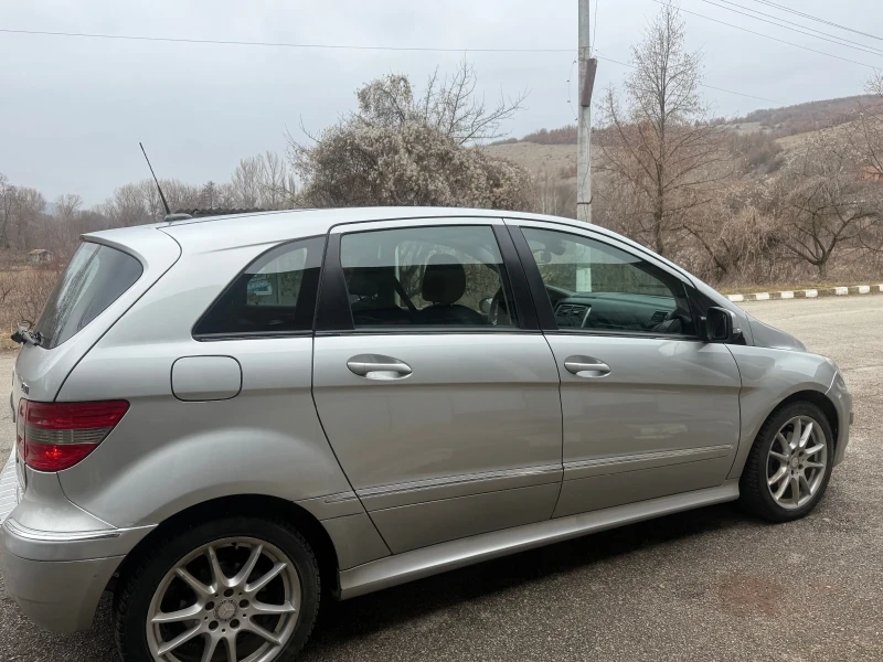 Mercedes-Benz B 180, снимка 5 - Автомобили и джипове - 52642666