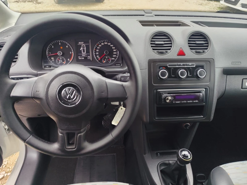 VW Caddy 2.0 дизел Италия 4х4, снимка 12 - Автомобили и джипове - 52335438
