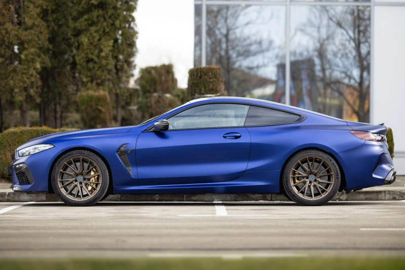 BMW M8 COMP/FULL/EU/BOWERS/CERAMIC/AKRAPOVIC/EVENTURI, снимка 6 - Автомобили и джипове - 53115852