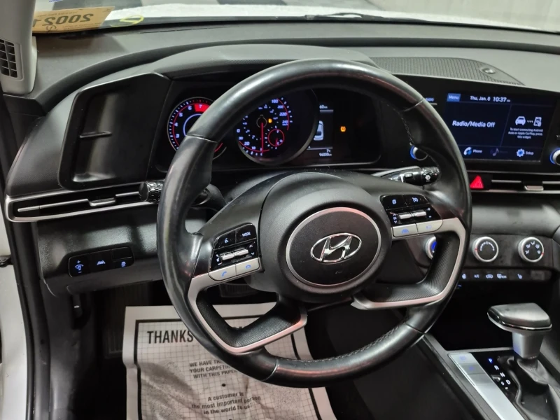 Hyundai Elantra PREFERRED * Carfax * Опция за финансиране * , снимка 9 - Автомобили и джипове - 53152891