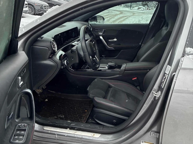 Mercedes-Benz A 250 * CARFAX * БЕЗ ПЪРВОНАЧАЛНА ВНОСКА, снимка 5 - Автомобили и джипове - 53210831